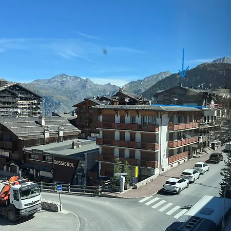 La Troisieme Etoile