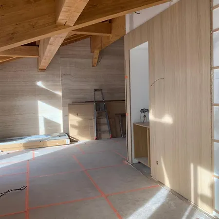 Apartman La Troisieme Etoile *